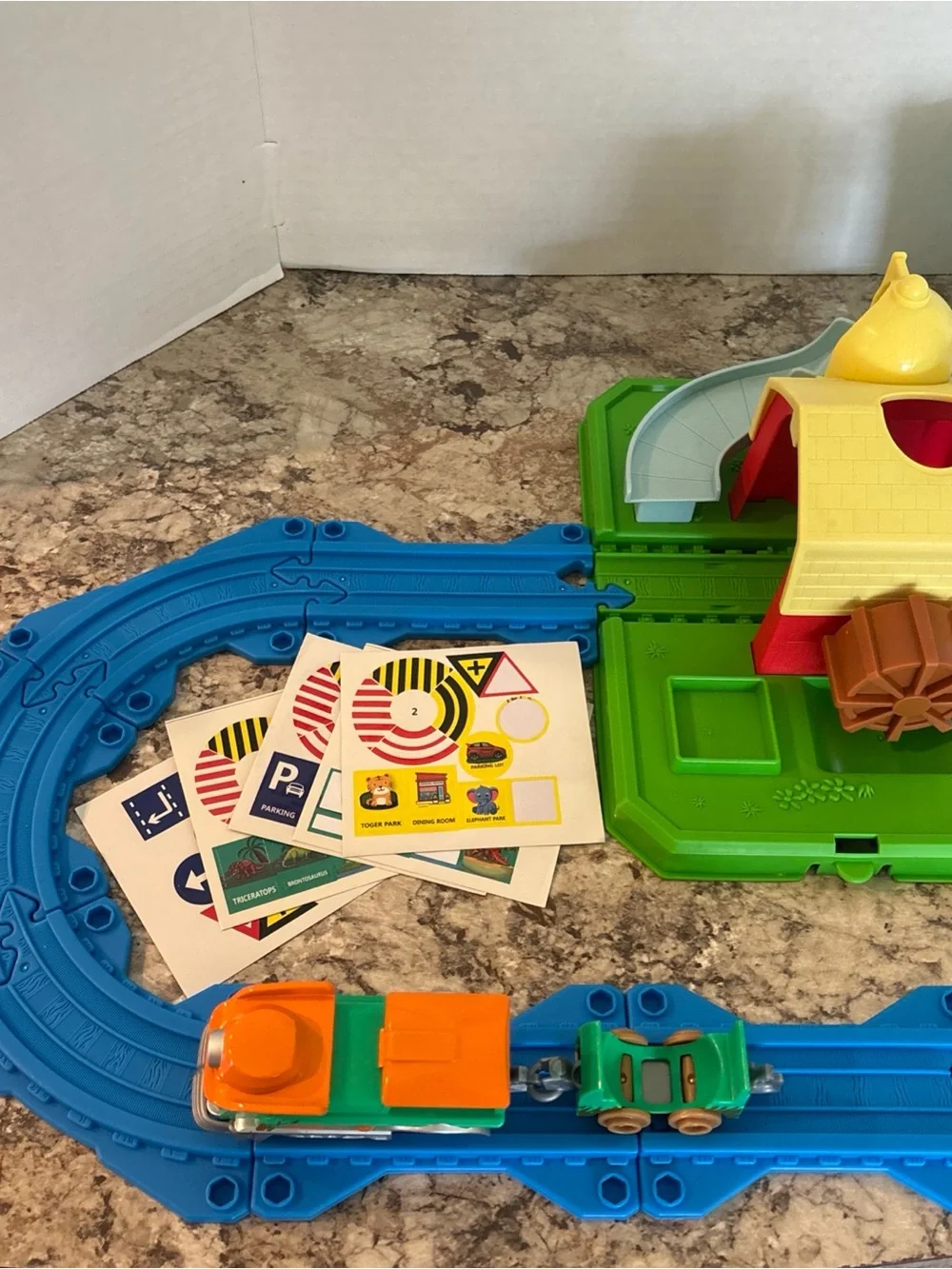 Mighty Express Adventure Bucket Farm Station Farmer Faye Netflix